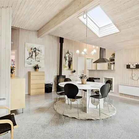 M12021-vaeggerlose-harestien-12 Casa de Férias